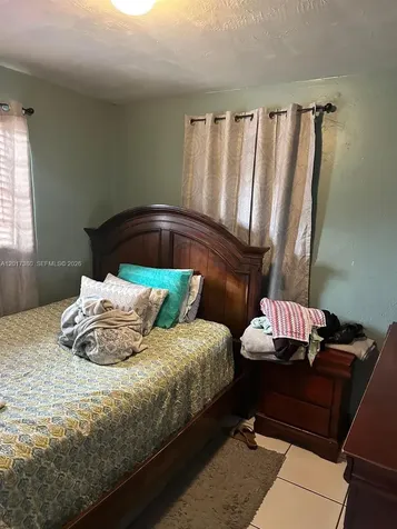 1560 NE 154th Street North Miami Beach FL 33162