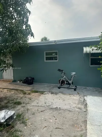 1560 NE 154th Street North Miami Beach FL 33162