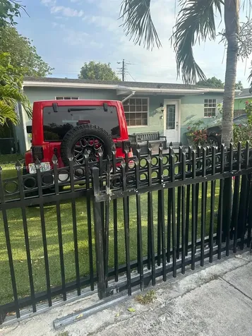 1560 NE 154th Street North Miami Beach FL 33162