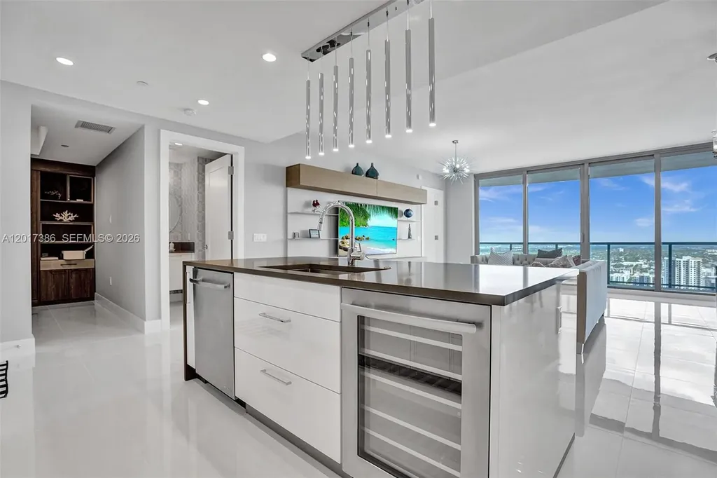 100 E Las Olas Boulevard Fort Lauderdale FL 33301