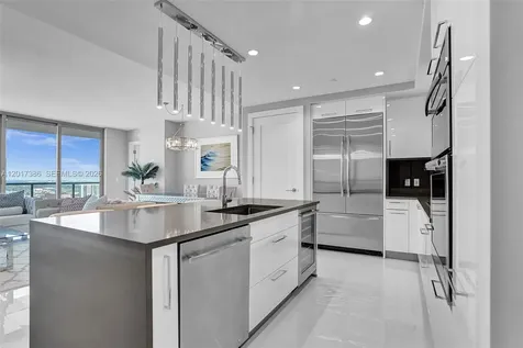 100 E Las Olas Boulevard Fort Lauderdale FL 33301