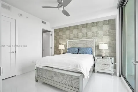 100 E Las Olas Boulevard Fort Lauderdale FL 33301