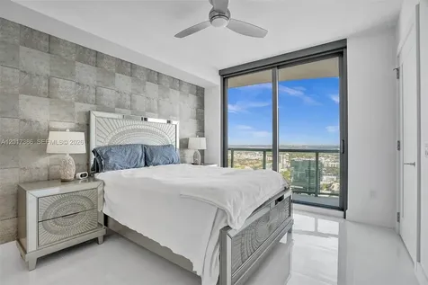 100 E Las Olas Boulevard Fort Lauderdale FL 33301
