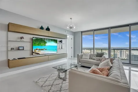 100 E Las Olas Boulevard Fort Lauderdale FL 33301