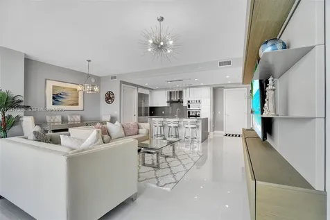 100 E Las Olas Boulevard Fort Lauderdale FL 33301