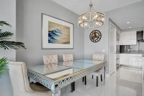 100 E Las Olas Boulevard Fort Lauderdale FL 33301