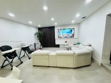 75 SW 18th Avenue Homestead FL 33030