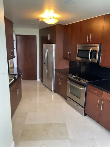 848 Brickell Key Drive Miami FL 33131