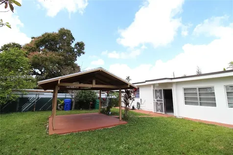 5580 SW 2nd Street Miami FL 33134