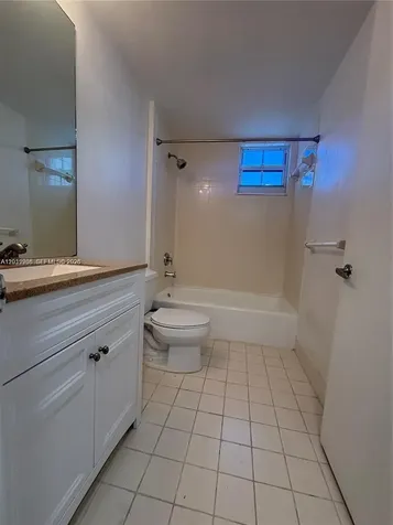 185 SE 14th Terrace Miami FL 33131