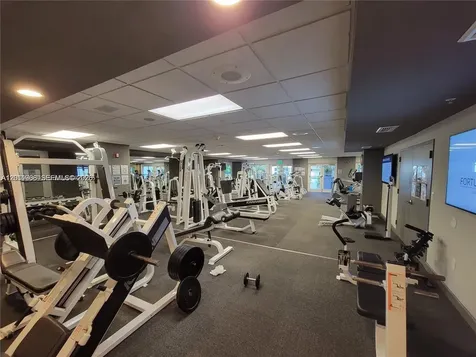 185 SE 14th Terrace Miami FL 33131