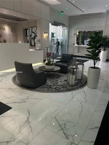 185 SE 14th Terrace Miami FL 33131