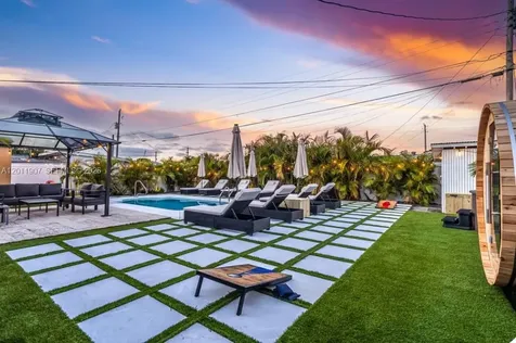 2117 Longwood Road West Palm Beach FL 33409