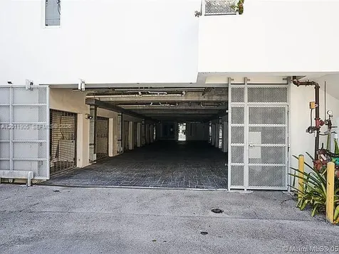 208 Washington Avenue Miami Beach FL 33139
