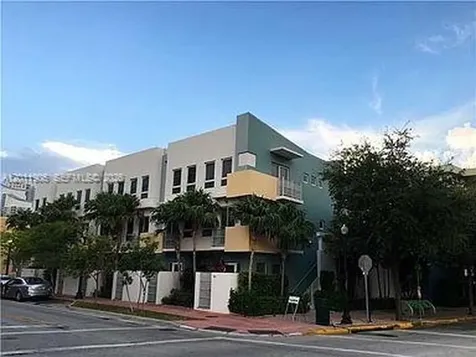 208 Washington Avenue Miami Beach FL 33139