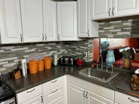 5435 NW 10th Court Plantation FL 33313