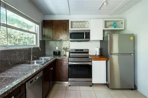 3655 Oak Avenue Miami FL 33133