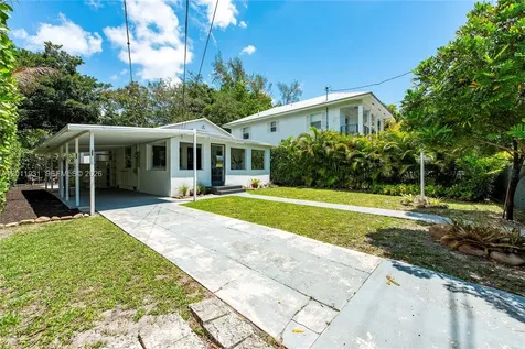 3655 Oak Avenue Miami FL 33133