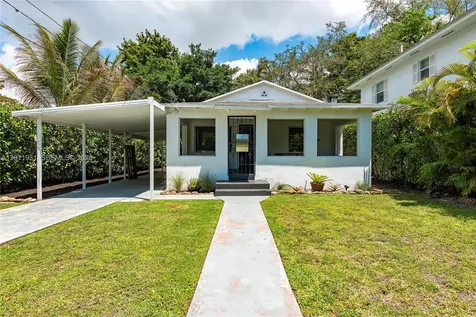 3655 Oak Avenue Miami FL 33133