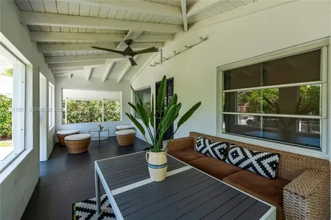 3655 Oak Avenue Miami FL 33133
