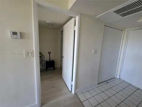 8180 Geneva Court Doral FL 33166