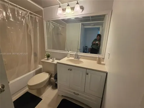 8180 Geneva Court Doral FL 33166