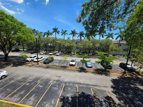 8180 Geneva Court Doral FL 33166