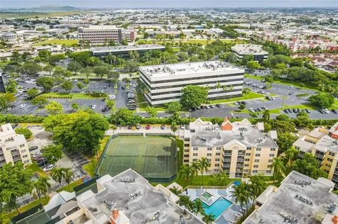8180 Geneva Court Doral FL 33166