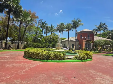 8180 Geneva Court Doral FL 33166