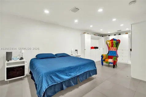 21015 NE 19th Court Miami FL 33179