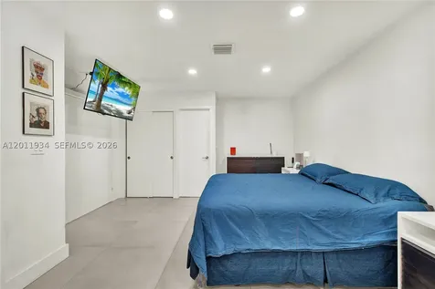 21015 NE 19th Court Miami FL 33179
