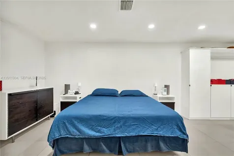 21015 NE 19th Court Miami FL 33179