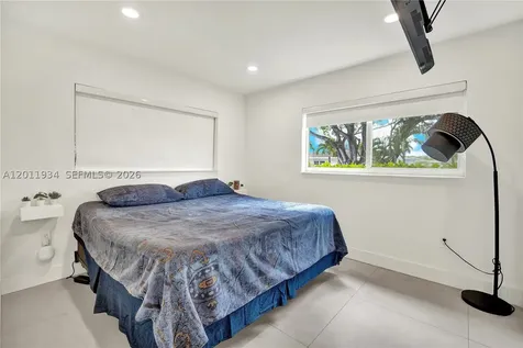 21015 NE 19th Court Miami FL 33179