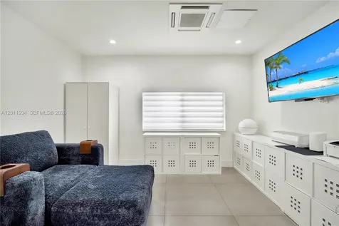 21015 NE 19th Court Miami FL 33179