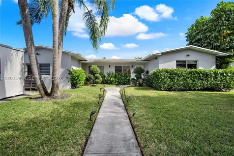 21015 NE 19th Court Miami FL 33179