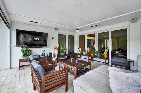 21015 NE 19th Court Miami FL 33179
