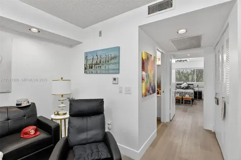 800 SW 137th Avenue Pembroke Pines FL 33027