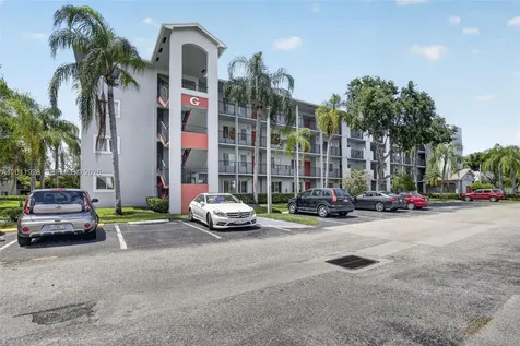 800 SW 137th Avenue Pembroke Pines FL 33027