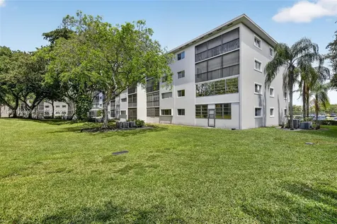 800 SW 137th Avenue Pembroke Pines FL 33027