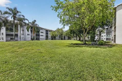 800 SW 137th Avenue Pembroke Pines FL 33027