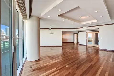 19955 NE 38th Court Aventura FL 33180