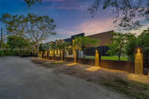 13500 SW 69th Avenue Pinecrest FL 33156