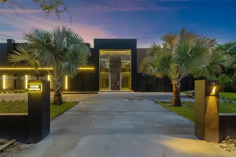 13500 SW 69th Avenue Pinecrest FL 33156