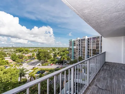 400 Leslie Drive Hallandale Beach FL 33009