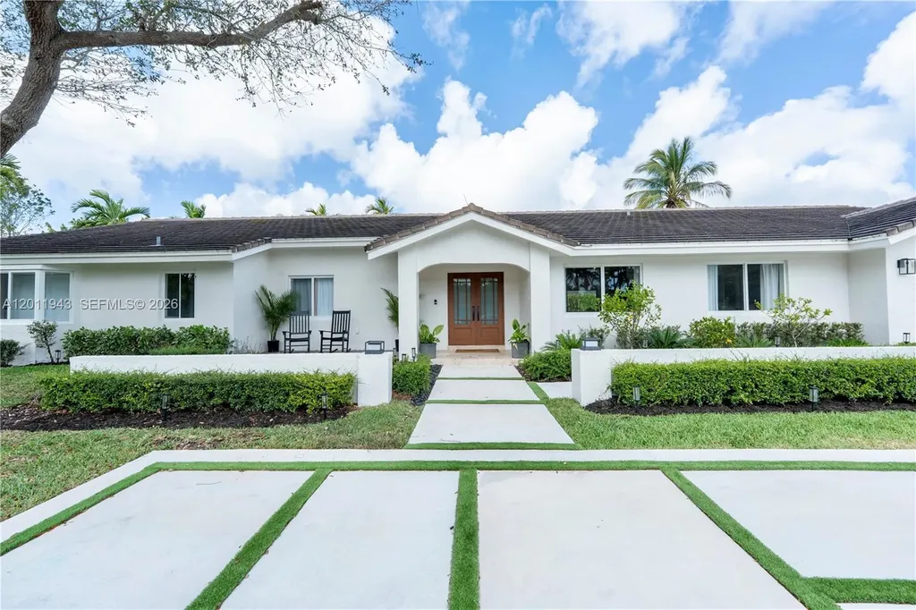 10461 SW 121st Street Miami FL 33176
