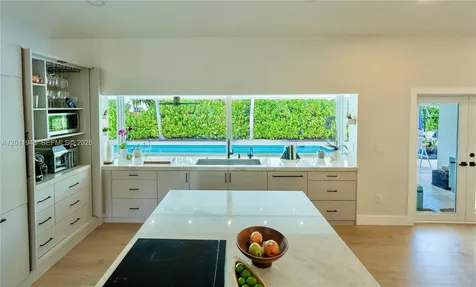 10461 SW 121st Street Miami FL 33176