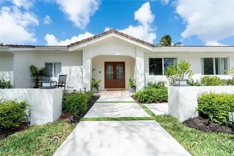 10461 SW 121st Street Miami FL 33176