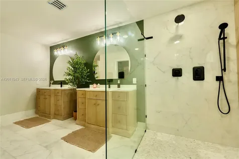 10461 SW 121st Street Miami FL 33176