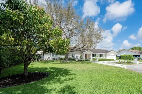 10461 SW 121st Street Miami FL 33176