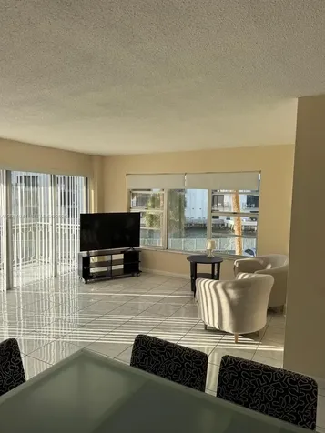 11111 Biscayne Boulevard Miami FL 33181